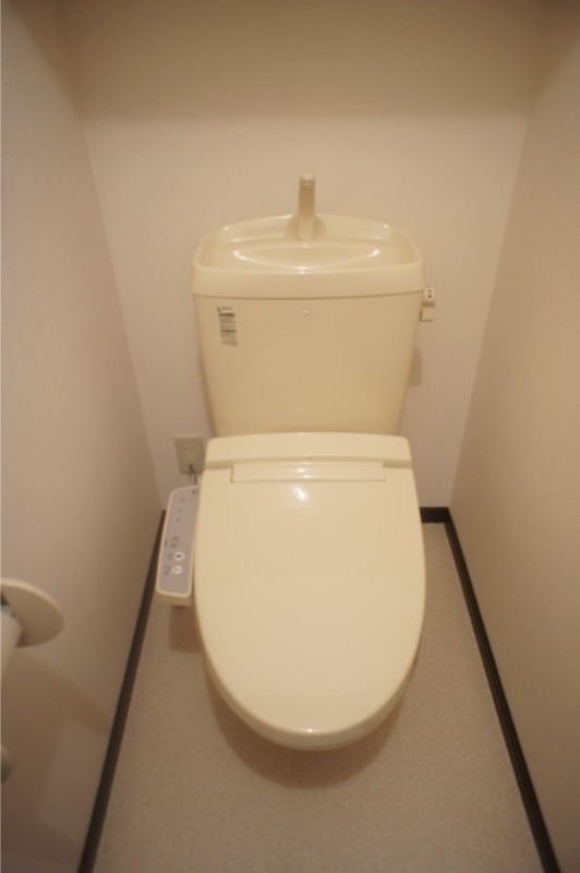 トイレ　図面と現状に相違がある場合には現状を優先