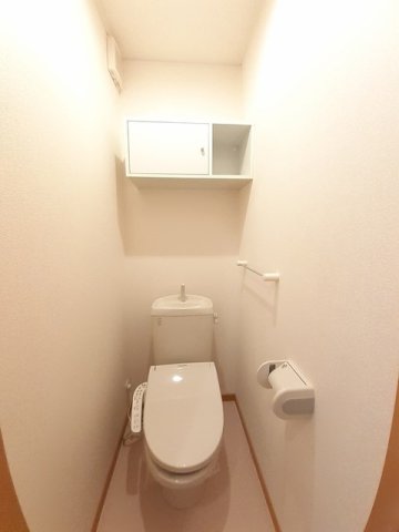 トイレ　コンパクトで使いやすいトイレです