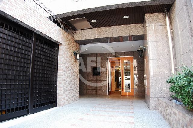 エントランス　リーガル四ツ橋II エントランス