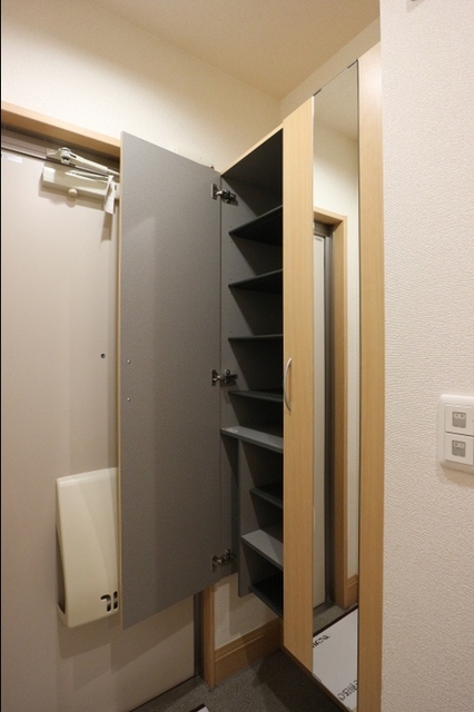 玄関　シューズボックス