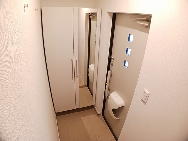 玄関　落ち着いた玄関です