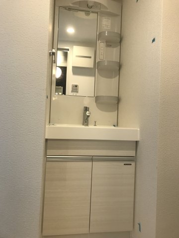 洗面設備　独立洗面台です