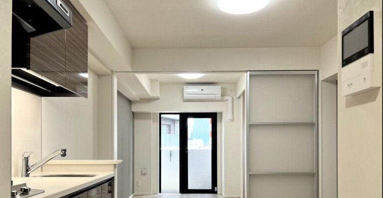 居室・リビング　※別部屋の参考写真です。