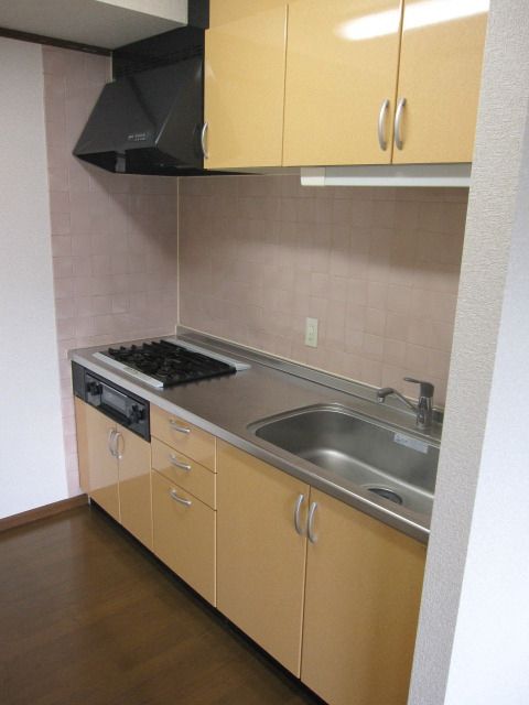 キッチン　中部屋のイメージ写真