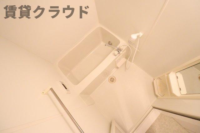 バス・シャワールーム　落ち着いた空間のお風呂です