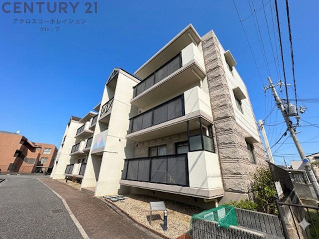建物外観　防犯カメラ付きでセキュリティ安心！