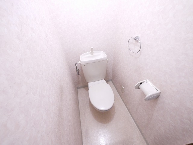 トイレ　ゆったりとした空間のトイレです