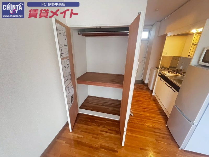 収納　同物件別部屋写真