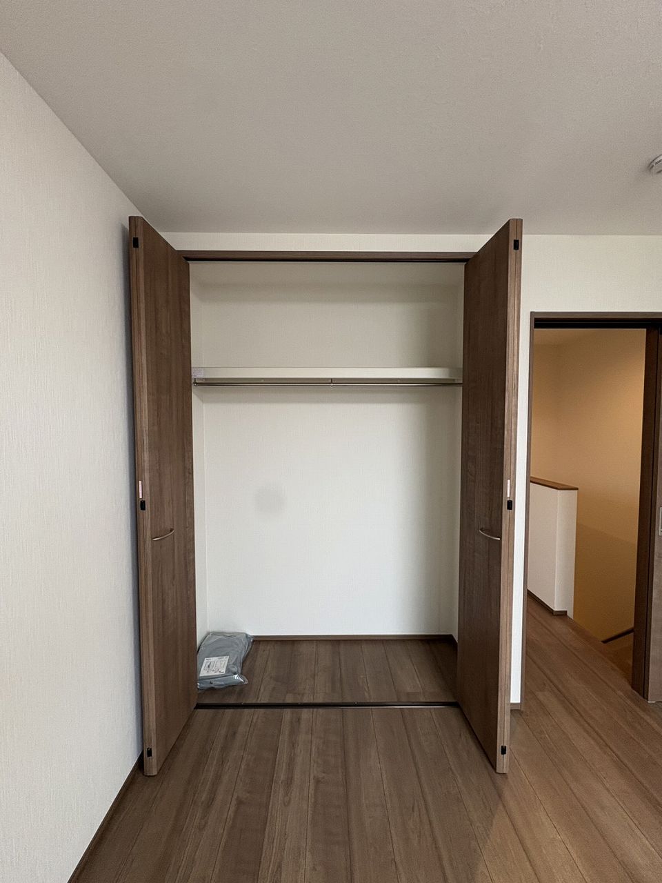 収納　※同じ間取りの別部屋の写真になります。