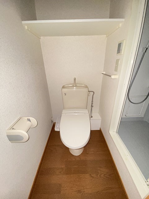 トイレ　ゆったりとした空間のトイレです