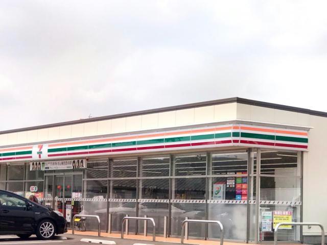 コンビニ　セブンイレブン高崎金古店（コンビニ）まで445m