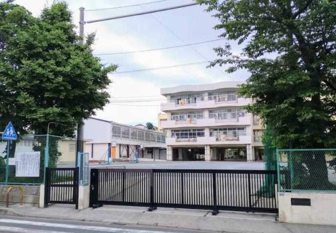 小学校　横浜市立北綱島小学校（小学校）まで2676m