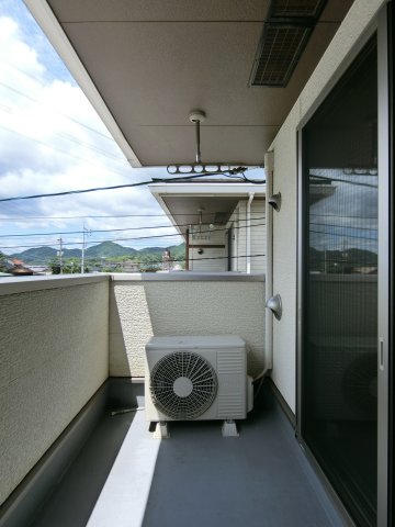 バルコニー　イメージ201号室の写真（反転あり）