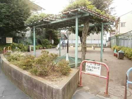その他　物件前小公園あり