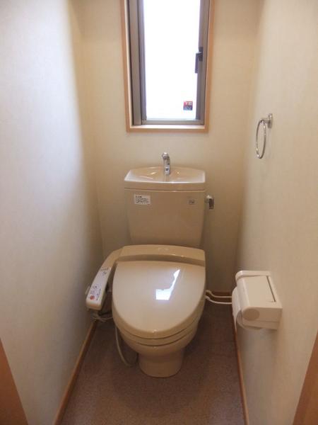 トイレ　トイレは１・２階両方にあります