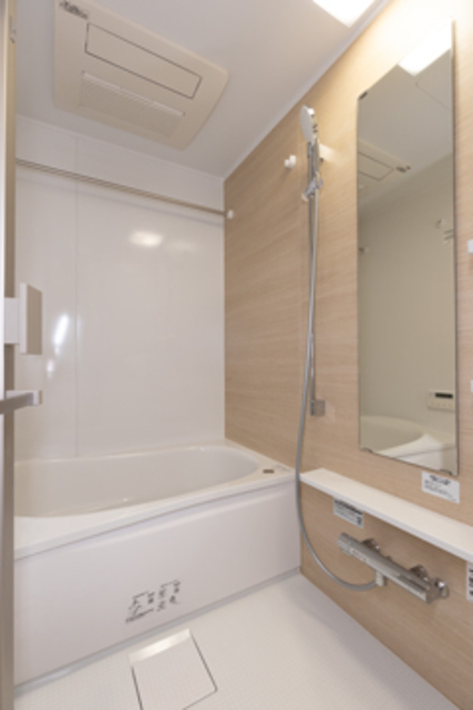 バス・シャワールーム　※写真は同タイプ住戸です。
