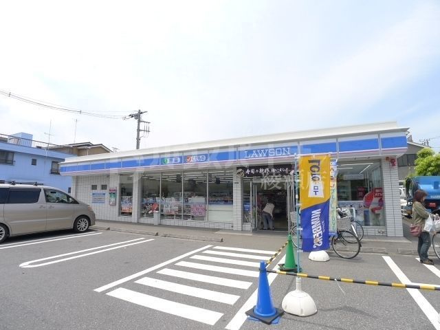 コンビニ　ローソン足立一ツ家店（コンビニ）まで450m