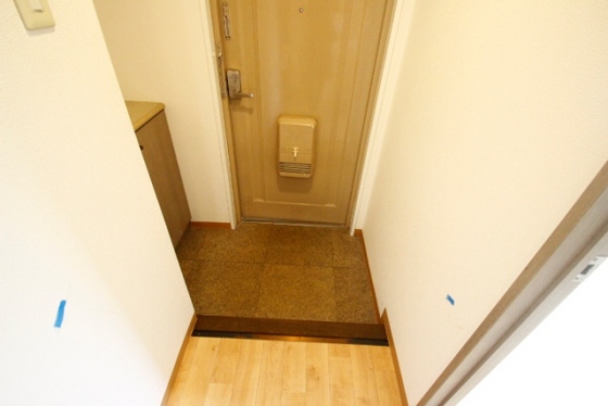 玄関　※別部屋の写真です