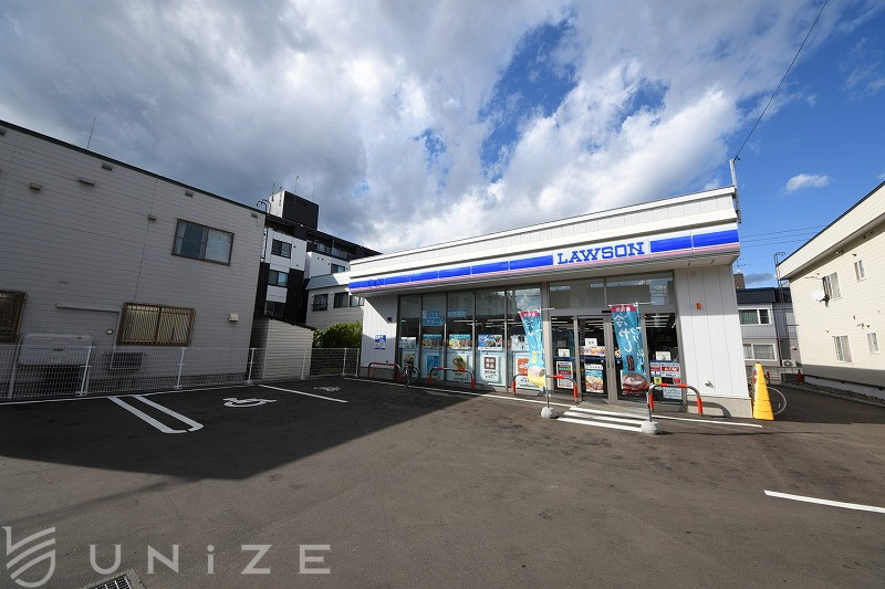 コンビニ　ローソン札幌澄川2条店（コンビニ）まで73m