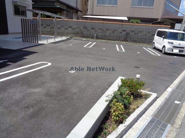 駐車場　駐車場