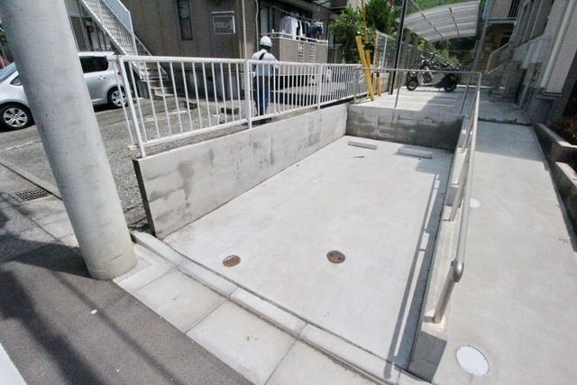 駐車場　★お部屋探しはタウンハウジング高幡不動店まで★
