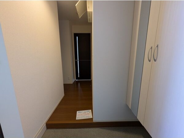 玄関　※写真は類似です