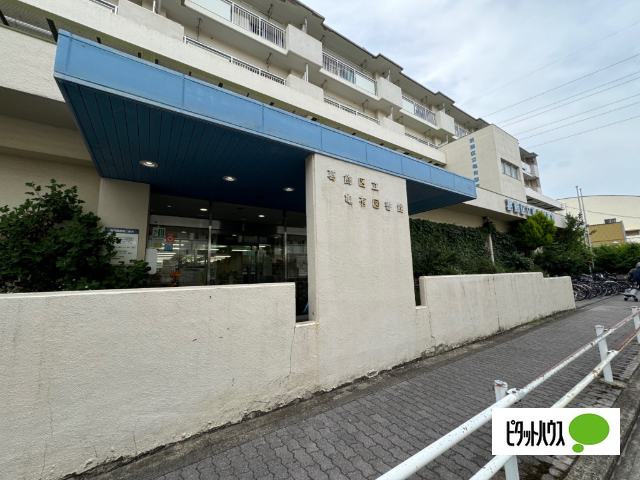 図書館　葛飾区立亀有図書館（図書館）まで742m