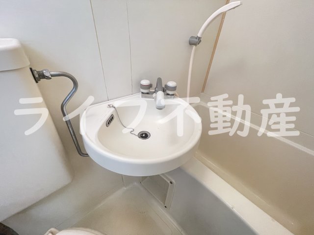 洗面設備　コンパクトで使いやすい洗面所