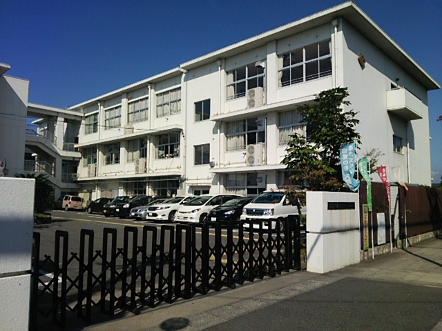 小学校　近江八幡市立安土小学校（小学校）まで6585m