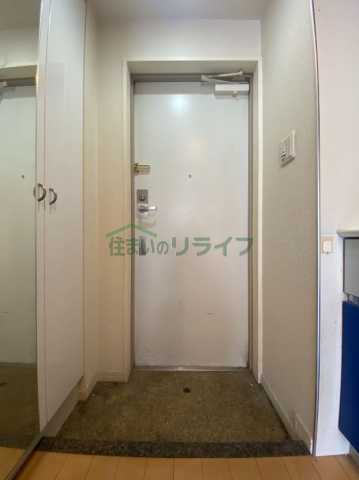 玄関　※参考写真です。同じ間取りの別部屋になります。