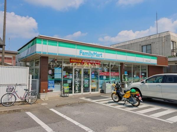コンビニ　ファミリーマート雀の宮七丁目店（コンビニ）まで484m