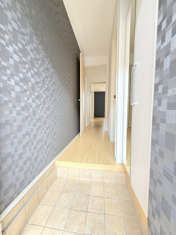 エントランス　建物の内部です