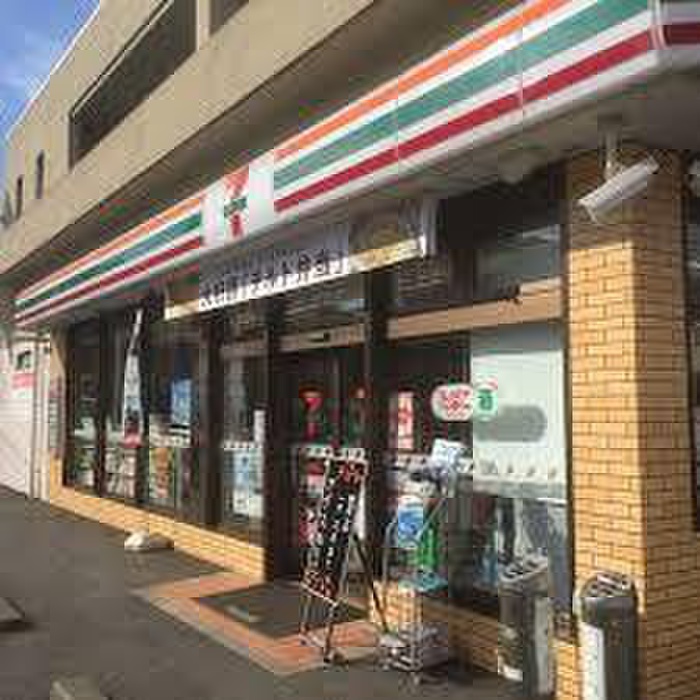 コンビニ　セブンイレブン調布深大寺東5丁目店（コンビニ）まで511m