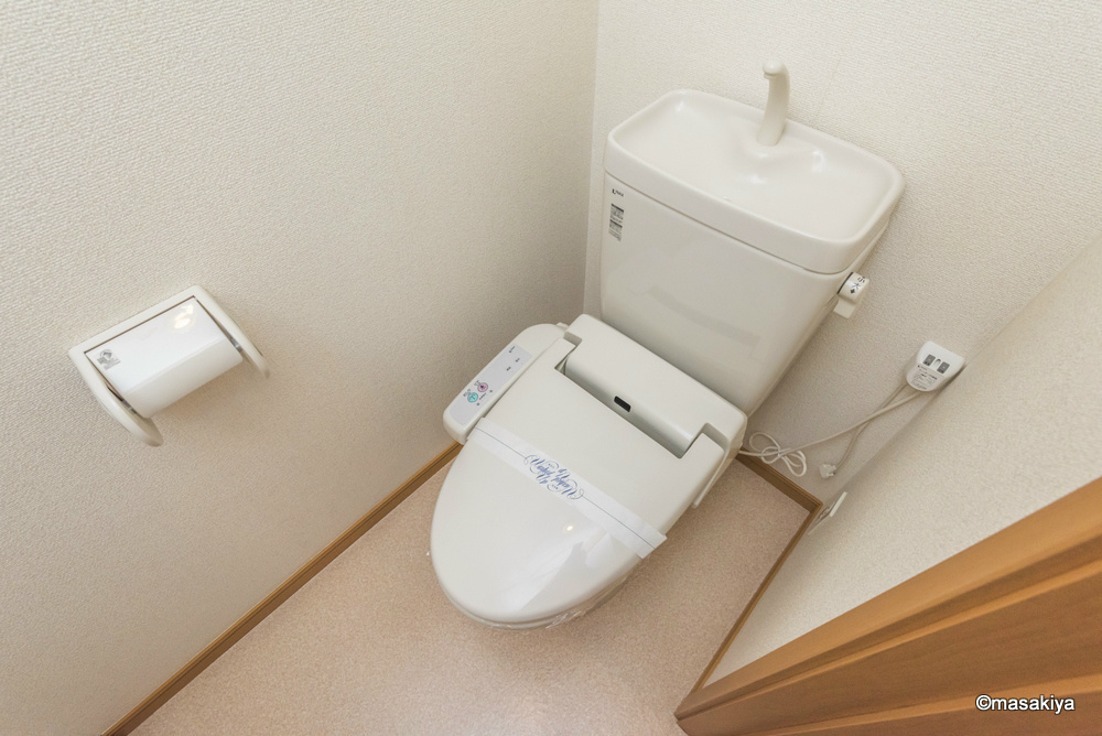 トイレ　トイレ　ウォシュレット付き