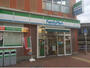 コンビニ　ファミリーマート 東中野駅前店（コンビニ）まで177m