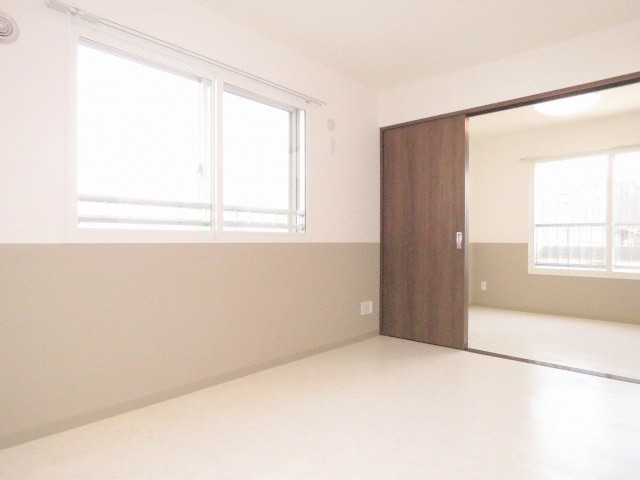 居室・リビング　白を基調にしたお洒落なお部屋☆