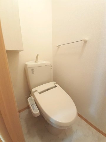 トイレ　清潔感のあるトイレです