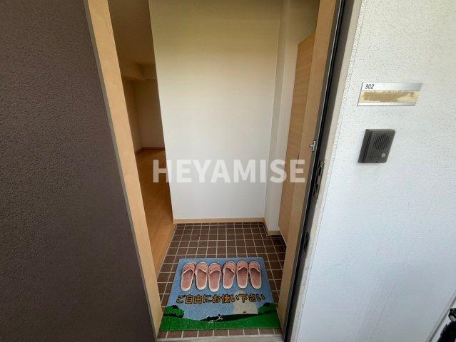 玄関　※室内画像は別号室のもの