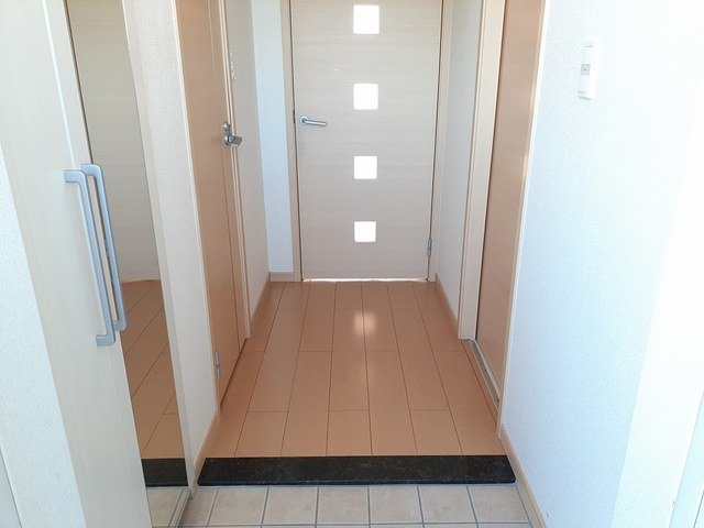 玄関　ゆったりとした玄関です