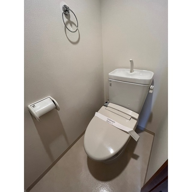 トイレ　※同タイプ別部屋の写真になります。