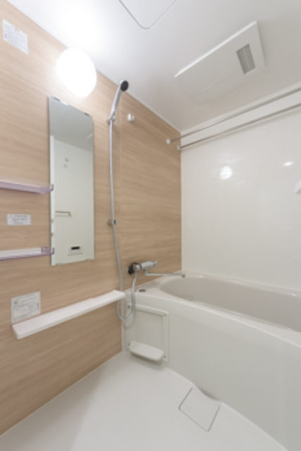 バス・シャワールーム　※写真は同タイプ住戸です。