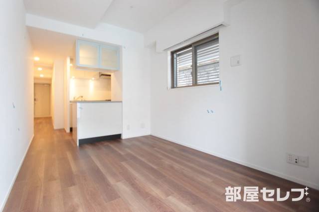 居室・リビング　広く使えるお部屋です