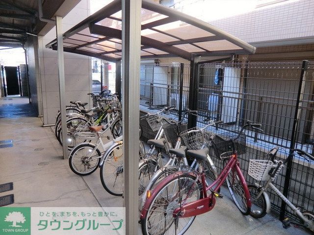 その他共有部分　屋根付き駐輪場