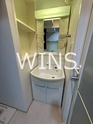 洗面設備　別部屋参考写真です