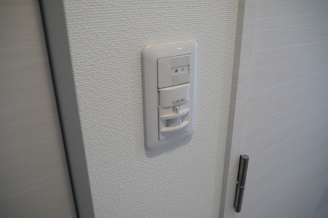 玄関　人感照明センサー