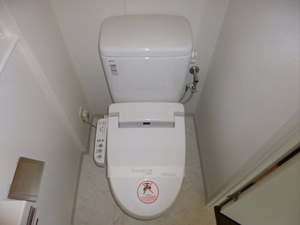 トイレ　別号室の参考写真です。