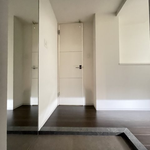 玄関　同仕様タイプです