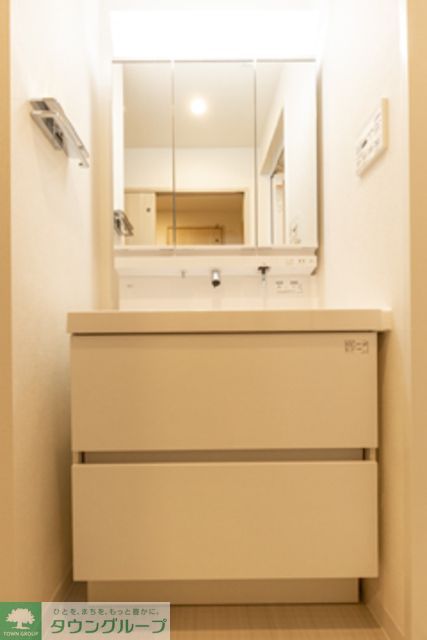 洗面設備　※写真は同タイプ住戸です。