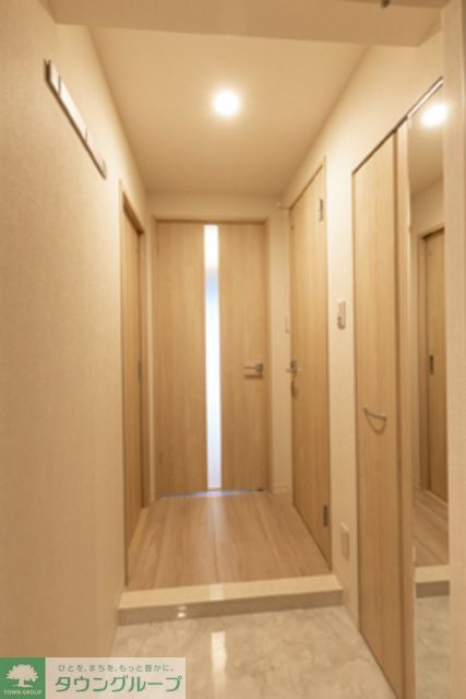 玄関　※写真は同タイプ住戸です。