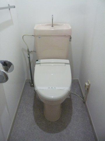 トイレ　ゆったりとした空間のトイレです